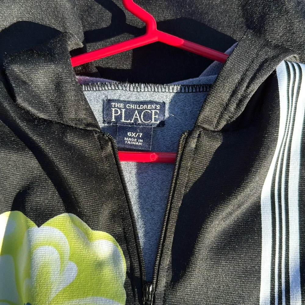Children’s place Black Hoodie 1/4 zip sport Dress 6x/7 –  Green & pink flower